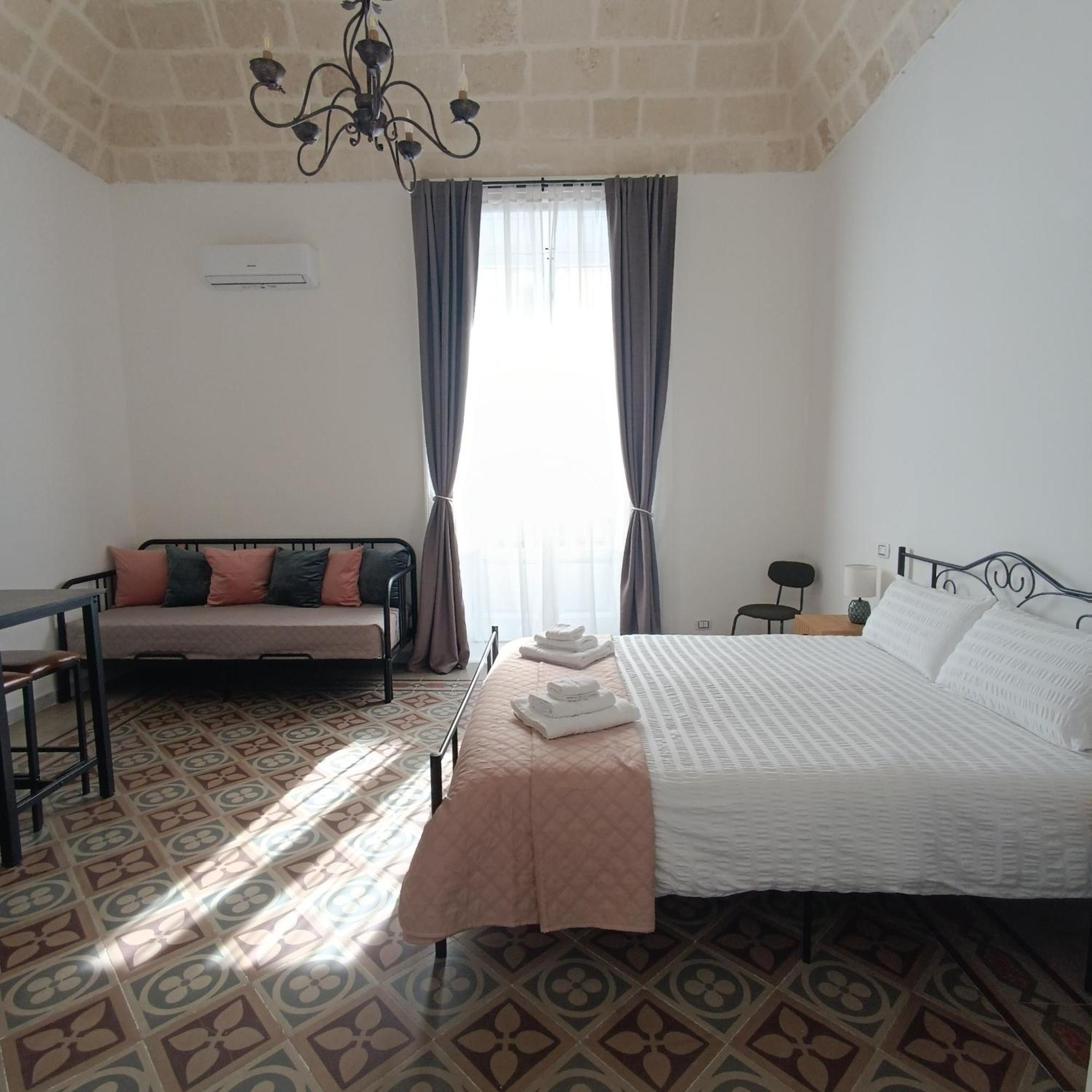 Hotel Dimora Tarantina Taranto Exterior foto
